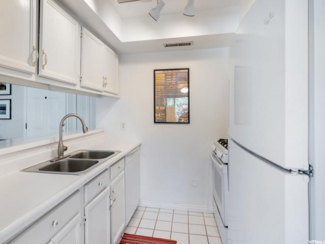 875 E Arrowhead Ln S #29, Murray, UT 84107 — photo 7