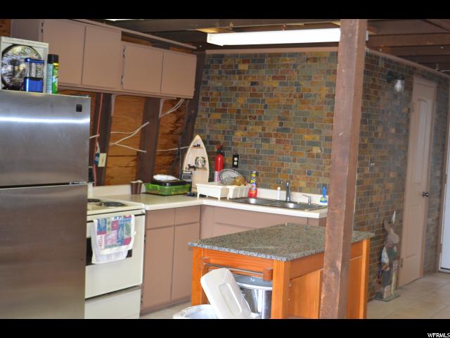2044 Pine Meadow Dr, Wanship, UT 84017 — photo 7