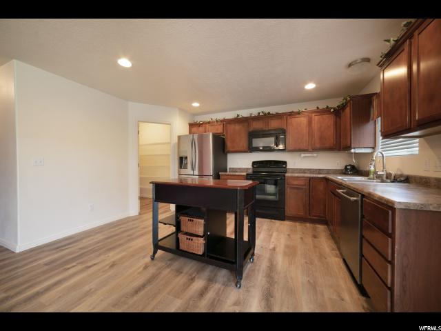 2453 Summit Way E, Eagle Mountain, UT 84005 — photo 2