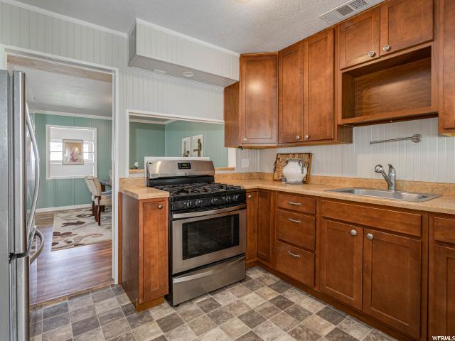 140 N First, Tooele, UT 84074 — photo 9