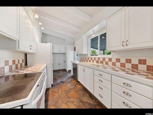 353 S 285 W, Bountiful, UT 84010 — photo 9