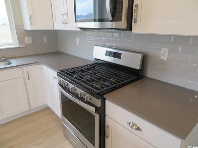 497 S 690 E, Hyrum, UT 84319 — photo 3