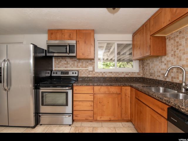 905 E Birch St S, Clearfield, UT 84015 — photo 4