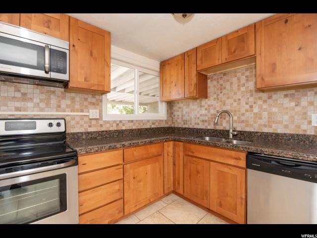 905 E Birch St S, Clearfield, UT 84015 — photo 5