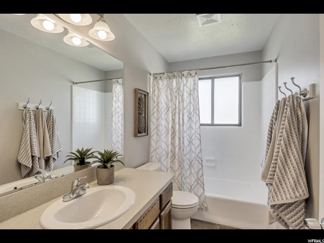 249 E Phillips S, Layton, UT 84041 — photo 8