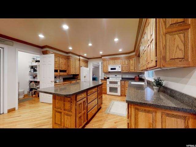 9395 S 3200 E, Sandy, UT 84092 — photo 9