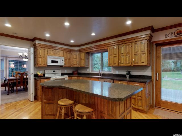 9395 S 3200 E, Sandy, UT 84092 — photo 11