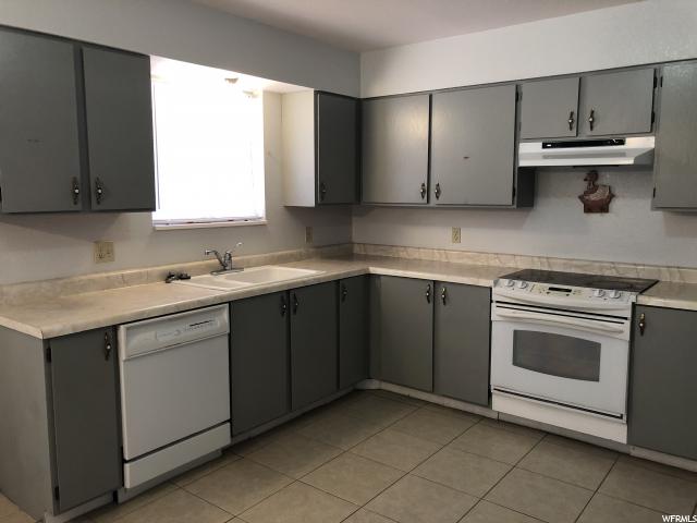 137 N 200 E, Ivins, UT 84738 — photo 3