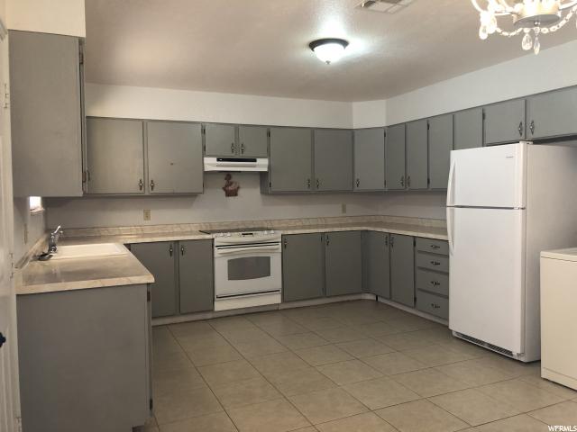 137 N 200 E, Ivins, UT 84738 — photo 2