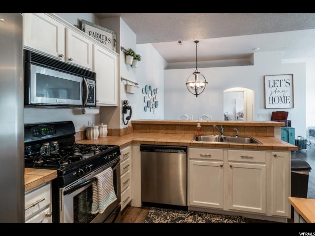 16 Courtyard Ln, Centerville, UT 84014 — photo 9