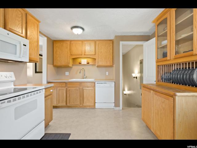 899 Hill Blvd, Layton, UT 84041 — photo 8