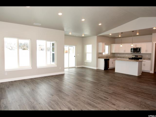 180 E 200 N, Hyrum, UT 84319 — photo 2