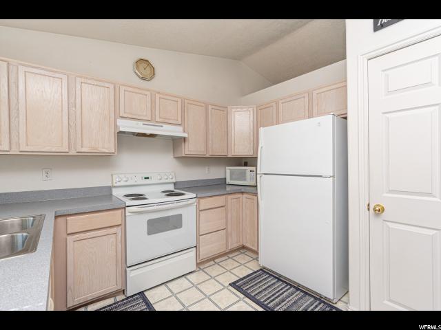 5212 Vista Dr, Roy, UT 84067 — photo 6