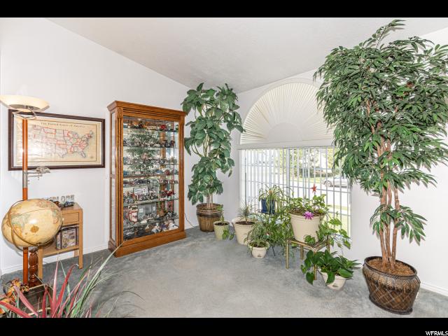 5212 Vista Dr, Roy, UT 84067 — photo 2