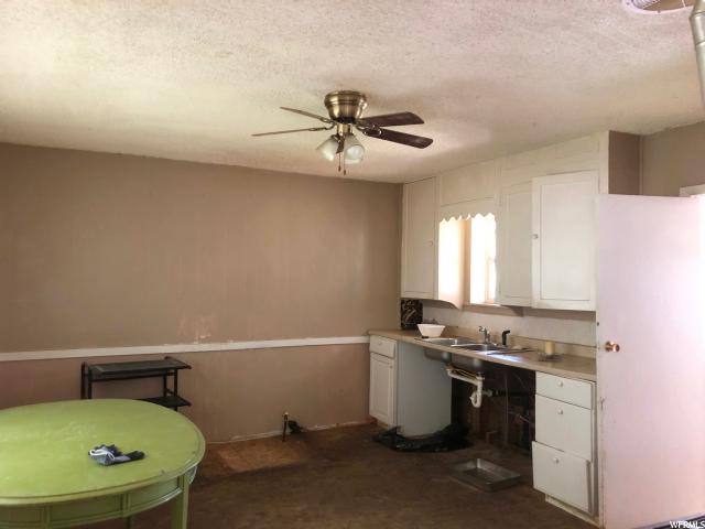 75 S Center St, Hyrum, UT 84319 — photo 4