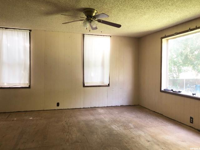 75 S Center St, Hyrum, UT 84319 — photo 2