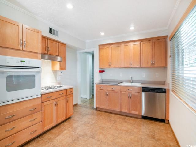 336 W 325 S, Bountiful, UT 84010 — photo 2