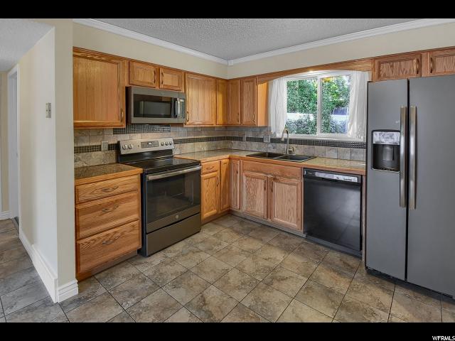 2349 W Chateau Dr, Roy, UT 84067 — photo 11