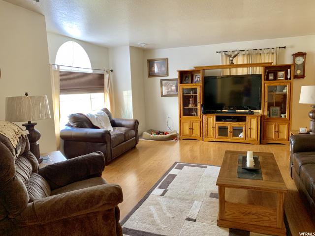 1768 N 2615 W, Clinton, UT 84015 — photo 4