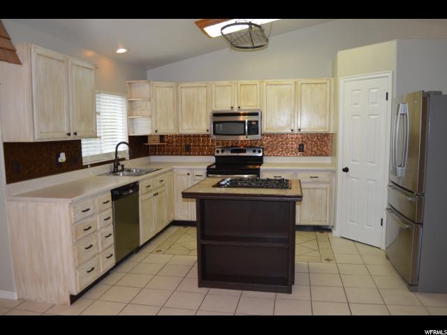 969 W 1300 N, Clinton, UT 84015 — photo 4