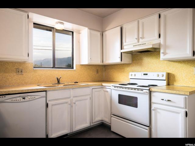 332 W 250 N, Bountiful, UT 84010 — photo 6