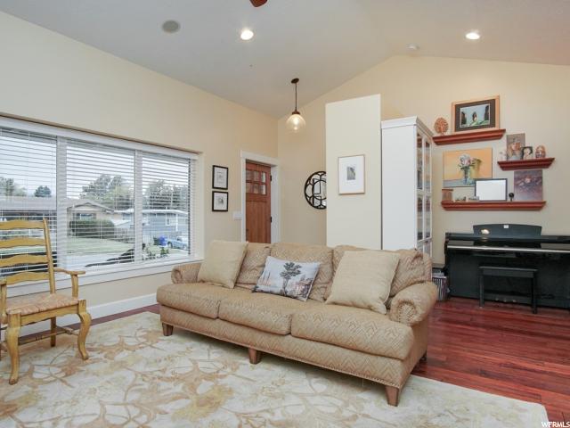 1009 E Center St, Bountiful, UT 84010 — photo 3