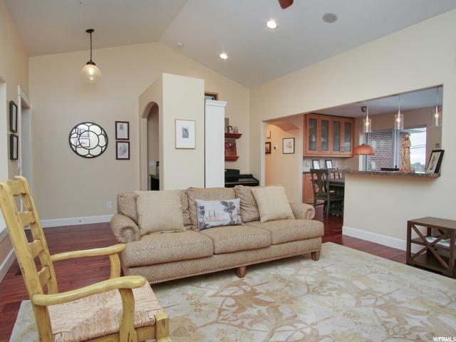 1009 E Center St, Bountiful, UT 84010 — photo 4