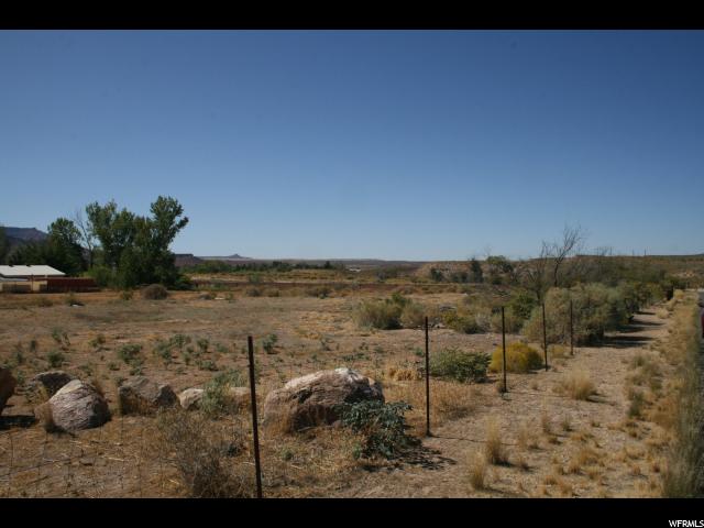 601 N 385 E, Virgin, UT 84779 — photo 2