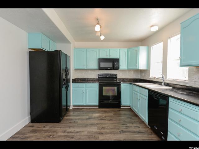 189 N 360 W, Clearfield, UT 84015 — photo 4