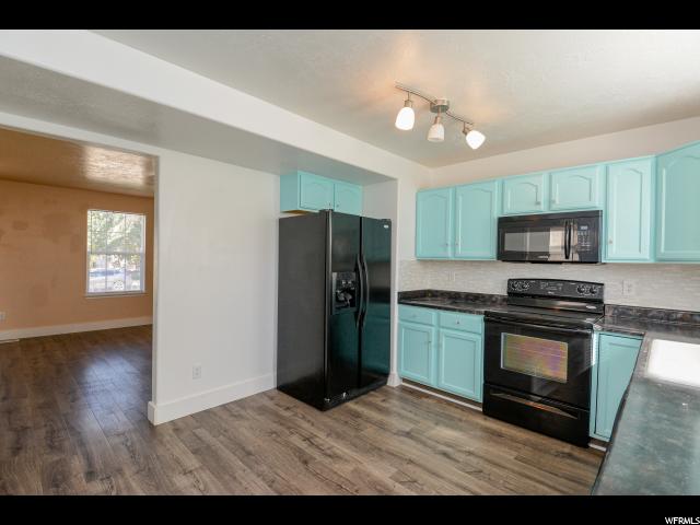 189 N 360 W, Clearfield, UT 84015 — photo 3