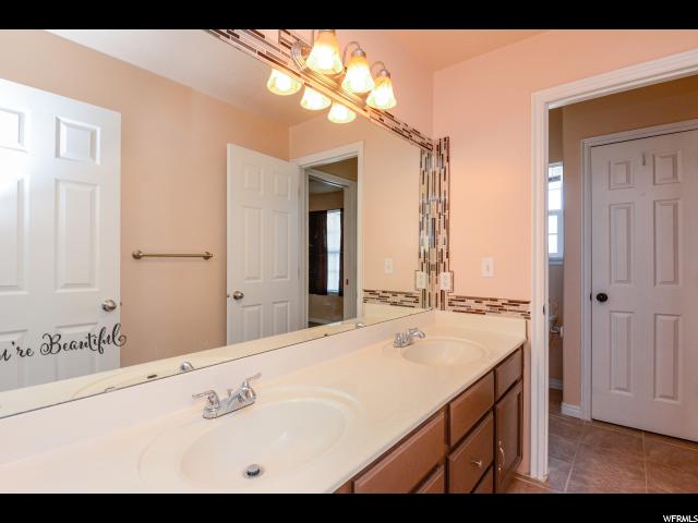 189 N 360 W, Clearfield, UT 84015 — photo 11