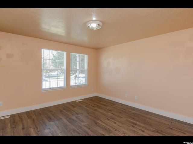 189 N 360 W, Clearfield, UT 84015 — photo 5