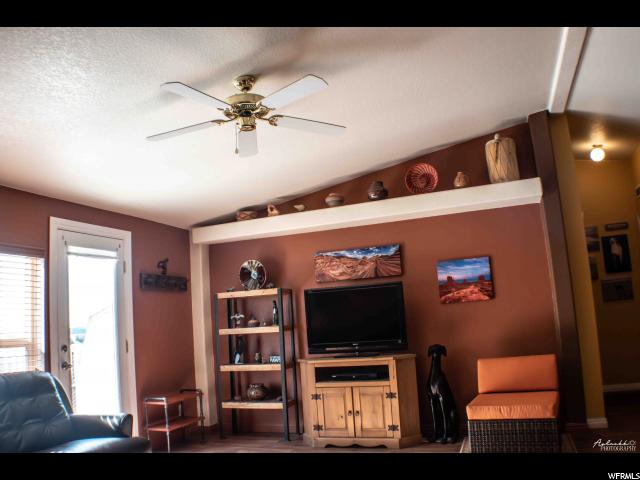 1375 S Desert View Dr E, Kanab, UT 84741 — photo 7