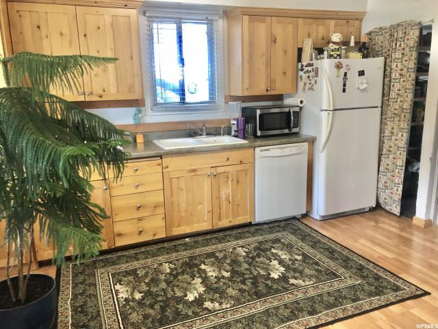 77 N 5th St E, Tooele, UT 84074 — photo 2