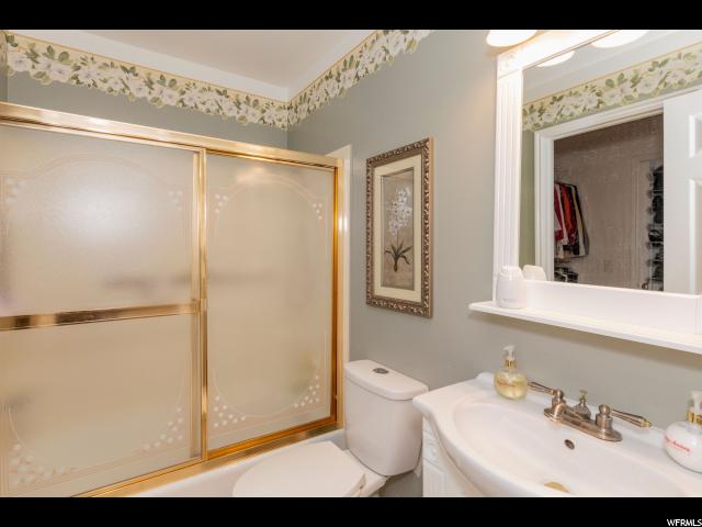 567 Applewood Dr, Bountiful, UT 84010 — photo 9