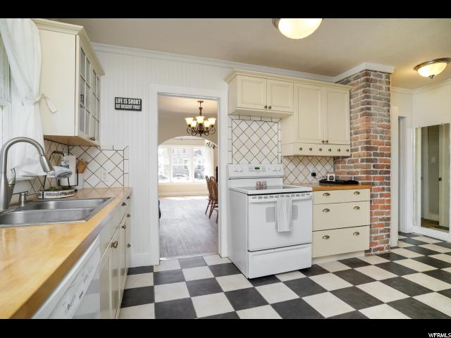 195 E 100 N, Bountiful, UT 84010 — photo 10