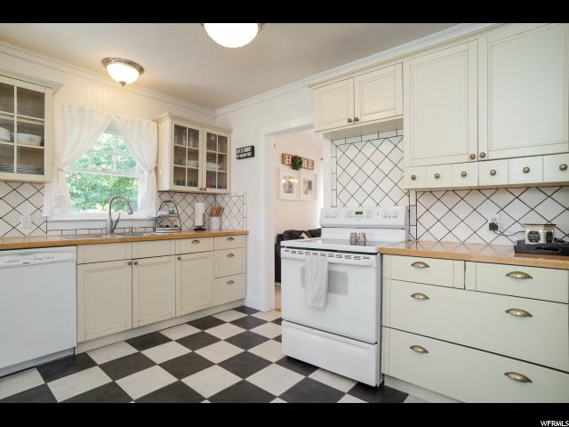 195 E 100 N, Bountiful, UT 84010 — photo 9