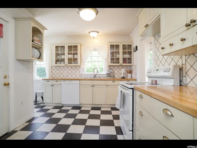 195 E 100 N, Bountiful, UT 84010 — photo 8