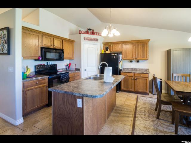 141 E 1100 S, Vernal, UT 84078 — photo 3