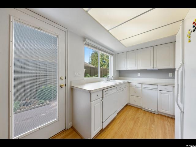 295 Peach Ln, Bountiful, UT 84010 — photo 2