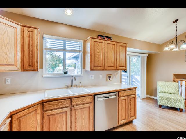 688 W 2050 N, Clinton, UT 84015 — photo 9