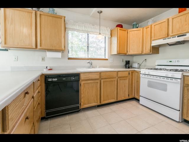 7975 Cedar Way, Park City, UT 84098 — photo 8