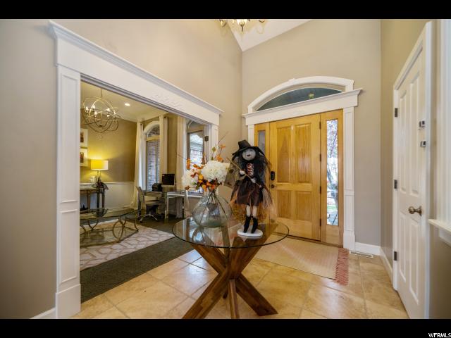 548 S Lofty Ln E, North Salt Lake, UT 84054 — photo 9