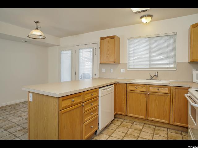 320 E 2350 N #11, North Ogden, UT 84414 — photo 10