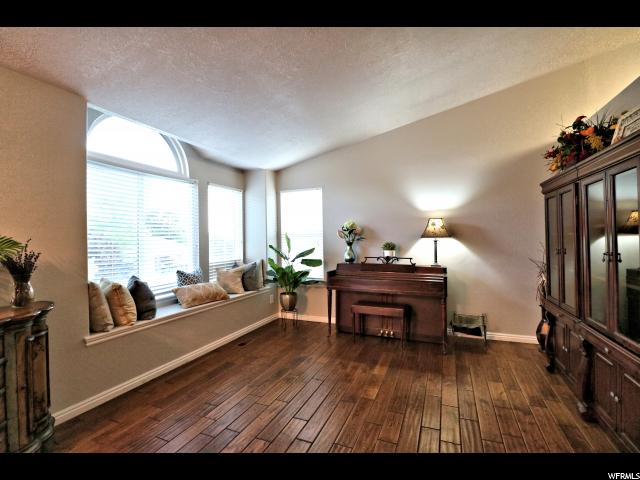 1623 E 2050 N, Layton, UT 84040 — photo 2