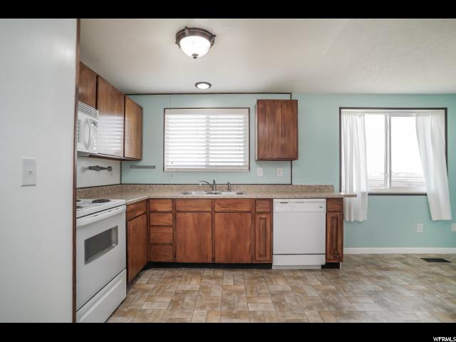 5282 S 5500 W, Hooper, UT 84315 — photo 9