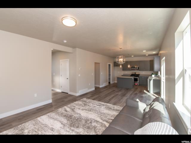 1052 W 1000 N, Clinton, UT 84015 — photo 9