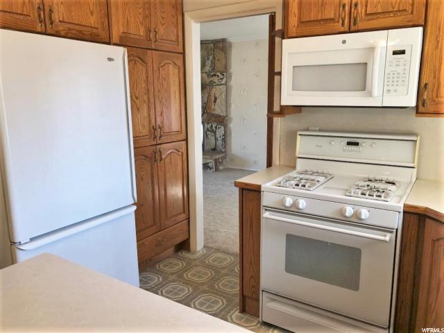 2112 E Kathy Dr, Sandy, UT 84092 — photo 6