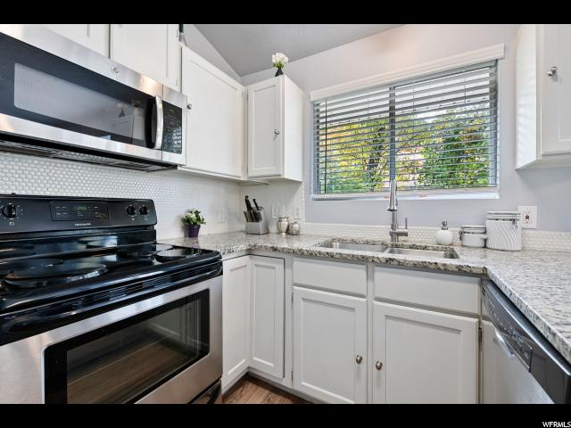 8252 S 560 E, Sandy, UT 84070 — photo 9