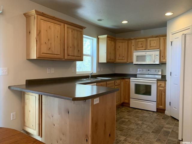 471 S Ladera Dr, Maeser, UT 84078 — photo 2